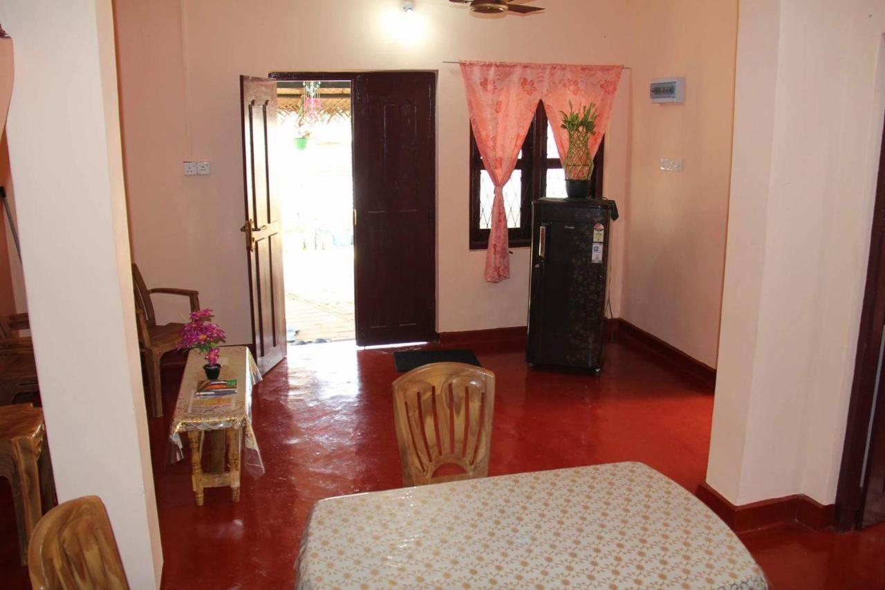 Batti Relax Point Hotel Batticaloa Exterior photo