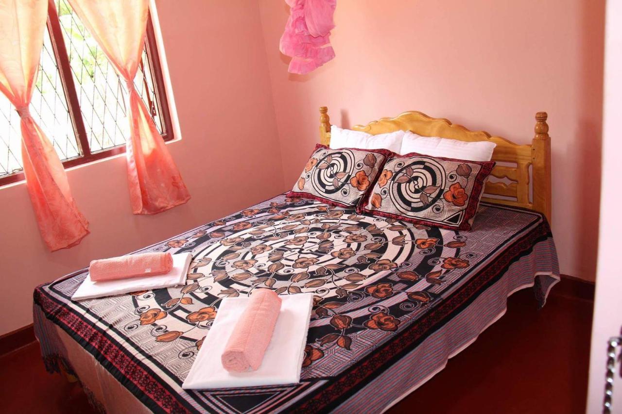 Batti Relax Point Hotel Batticaloa Exterior photo