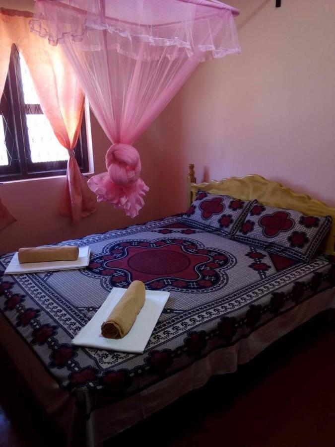 Batti Relax Point Hotel Batticaloa Exterior photo