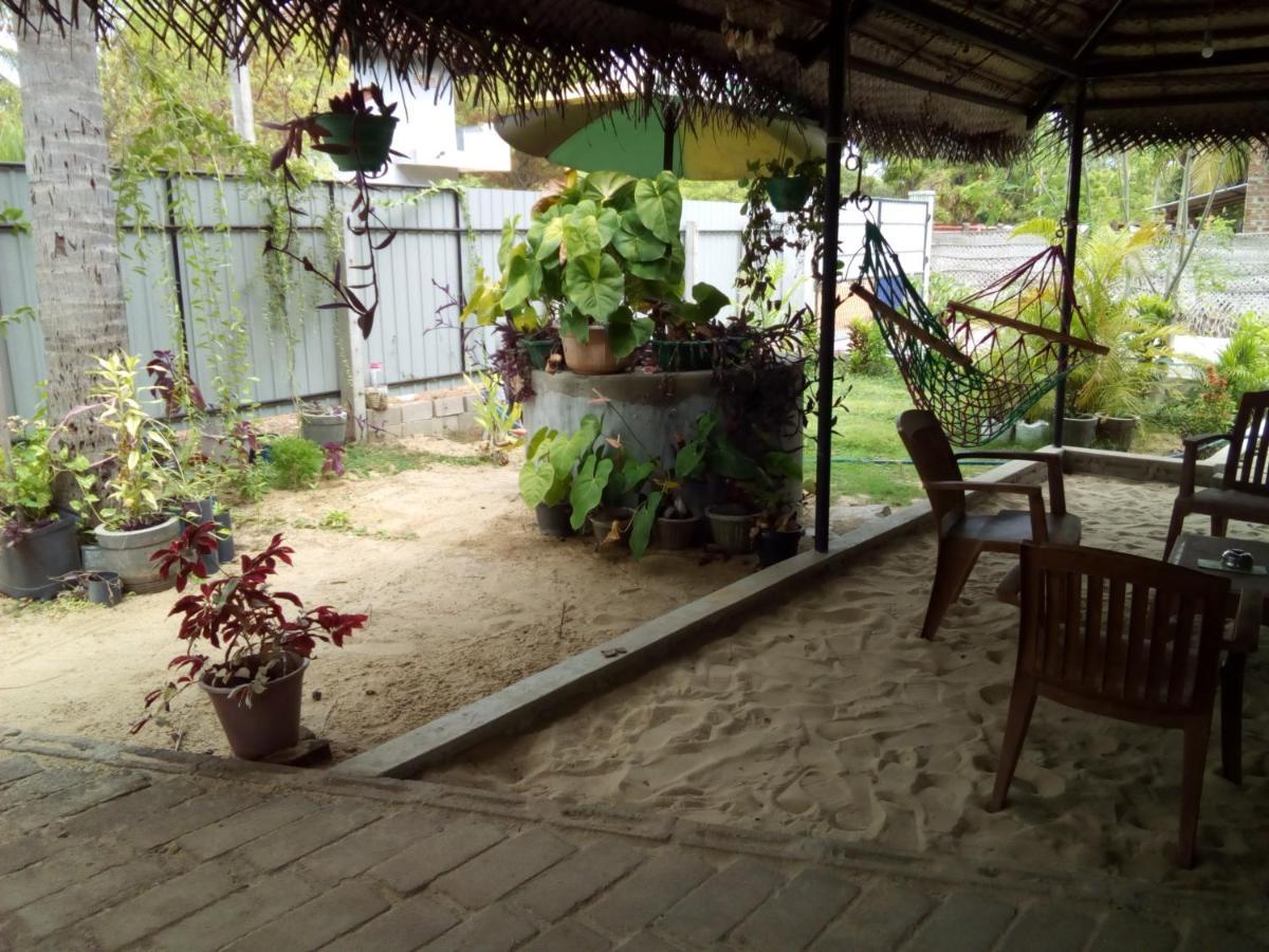Batti Relax Point Hotel Batticaloa Exterior photo